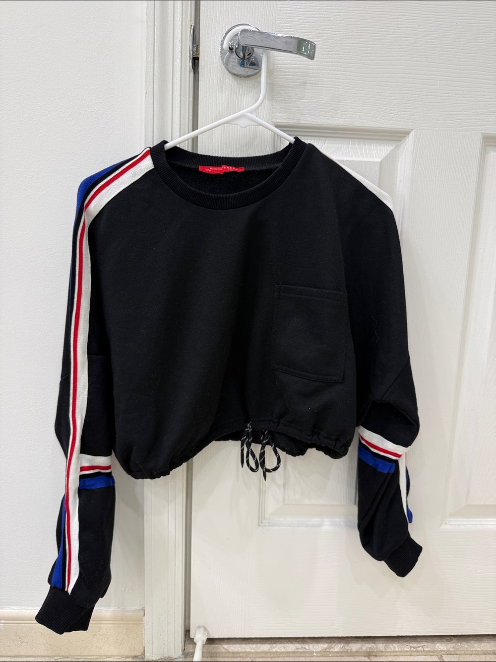 Signature8 Black cropped Sweatshirt with Red, blue white Detail. Size medium
